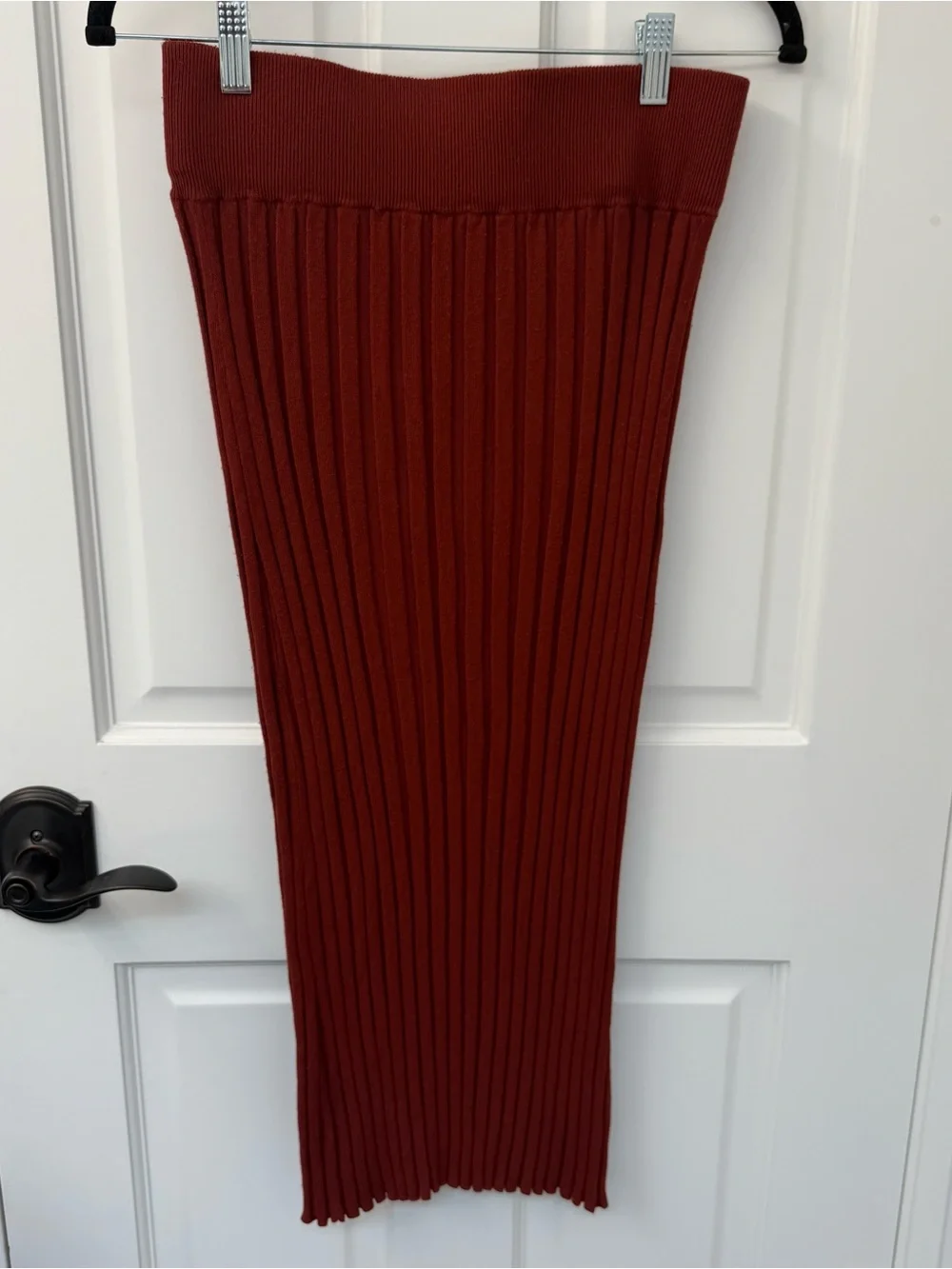 Halogen Ribbed sweater midi skirt